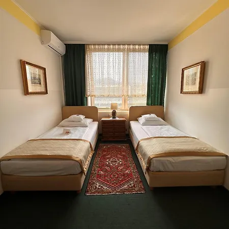 Grande Ξενοδοχείο Τσέλιε